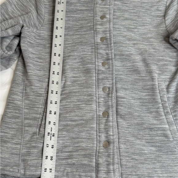 Mountain HardWear Women's Small Hoodie Fleece Jacket Snap Front Grey Cozy Gray - Picture 4 of 11